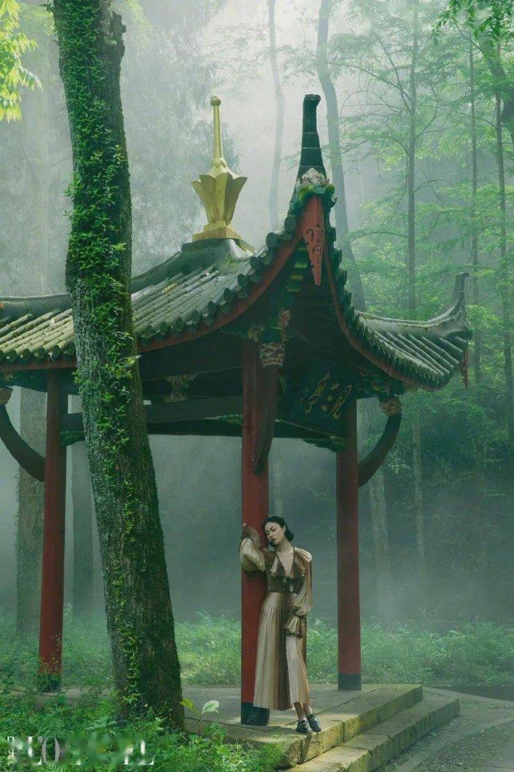 简述路易十四建造凡尔赛宫的原因游戏画面