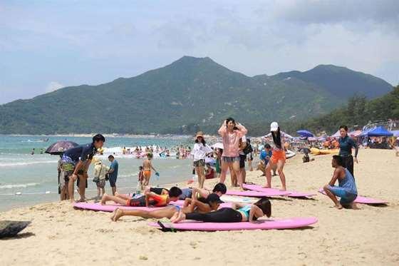 讷河来了一个防弧打法的球友，防弧套胶真的能防住弧圈球吗？