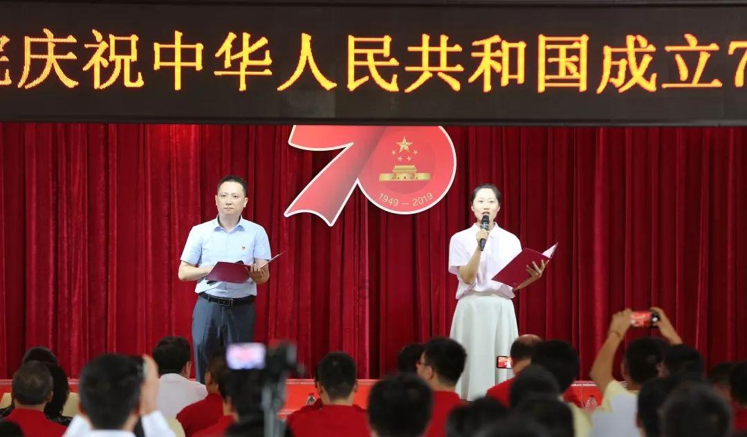 新圩镇让群众从“有所居”到“优所居”