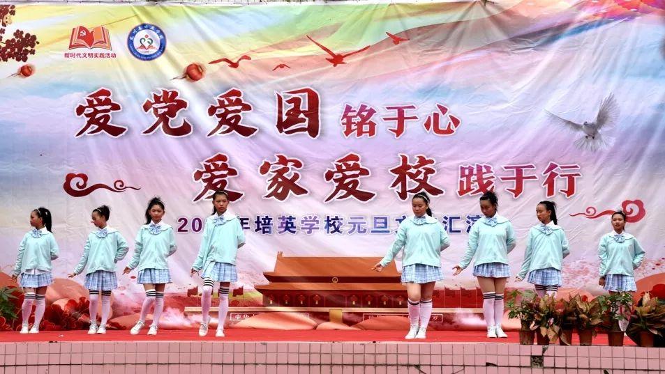 小艾比摄影家